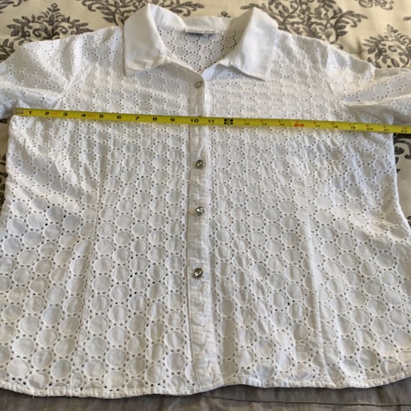 Birch Hill Eyelet bottom Down Blouse. - Picture 9 of 11